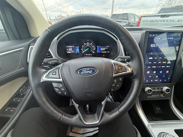Used 2022 Ford Edge SEL w/ Convenience Package image 30