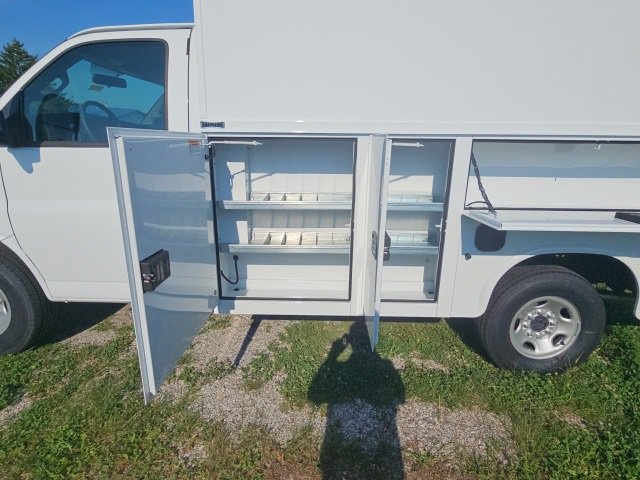 New 2025 Chevrolet Express 3500 w/ Power Convenience Package image 10