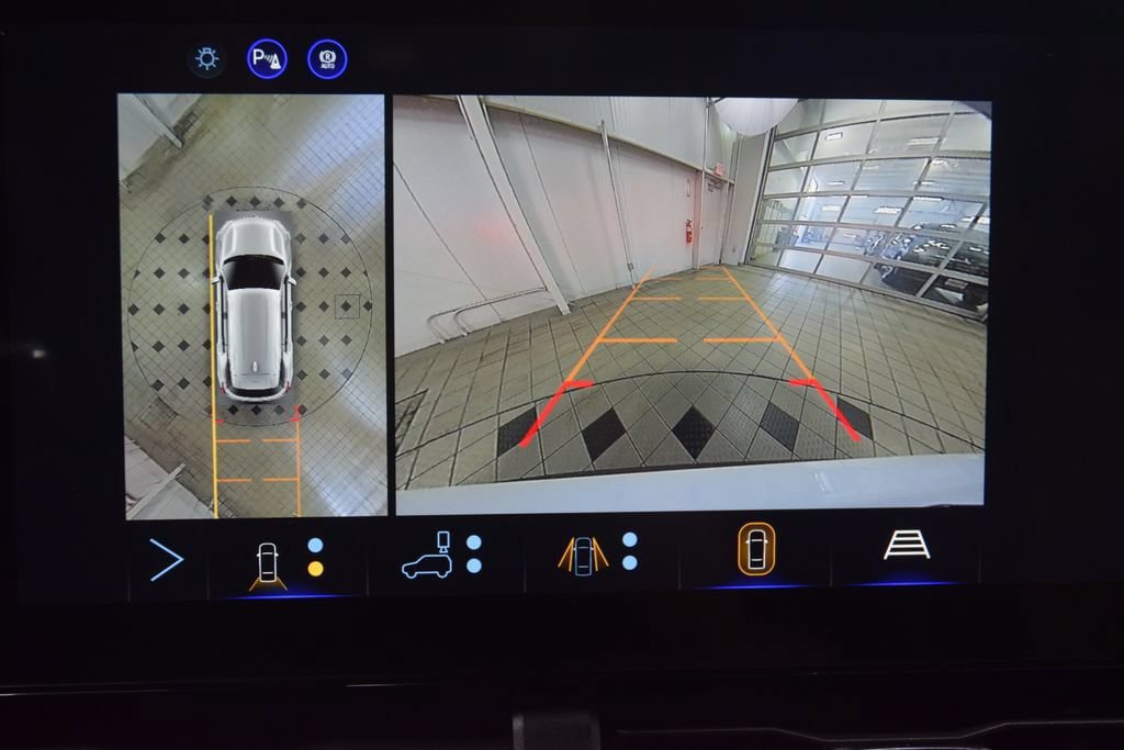 New 2027 Chevrolet Equinox ACTIV w/ Safety and Technology Package FWD image 53