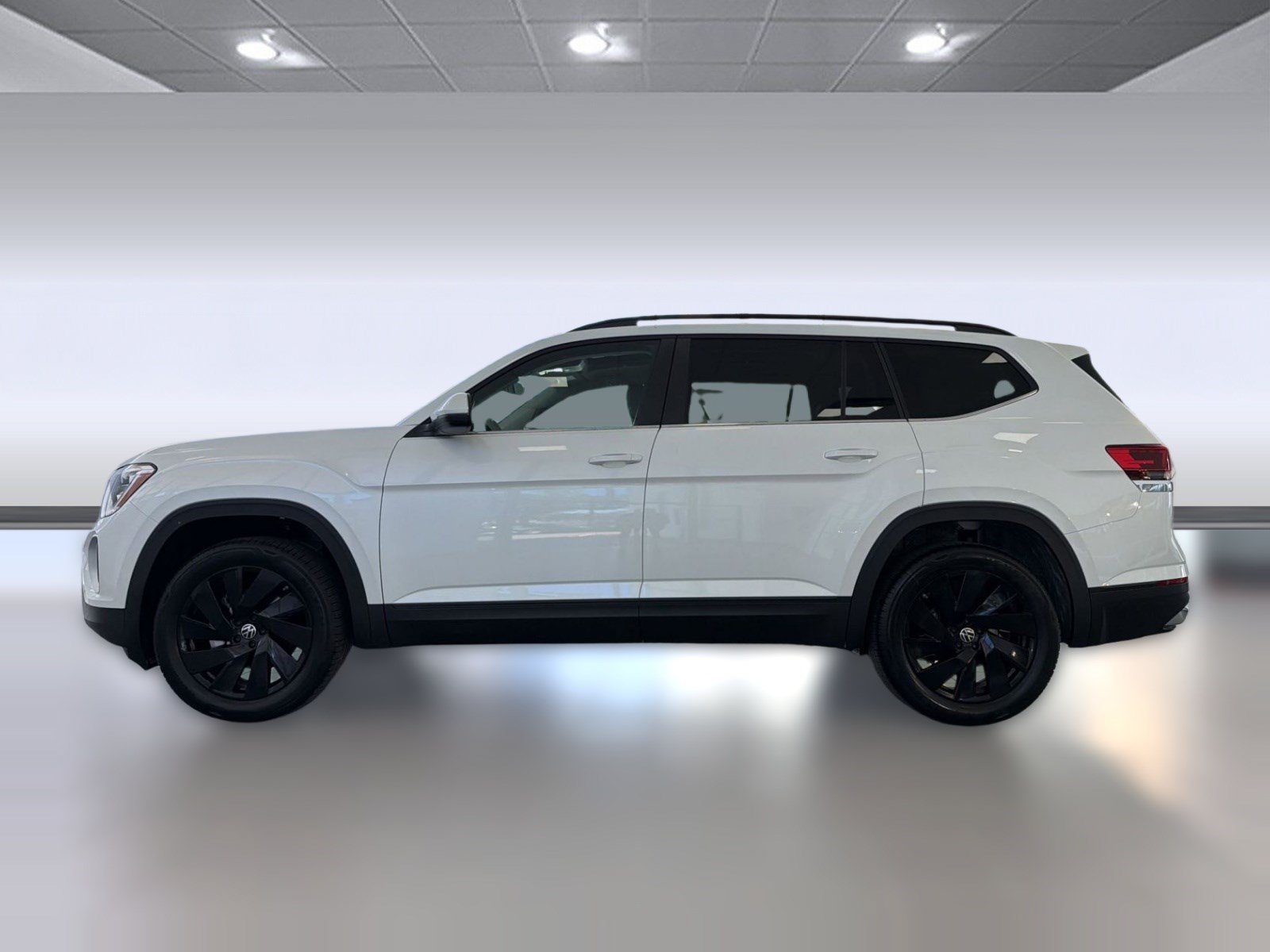New 2026 Volkswagen Atlas SE FWD image 2