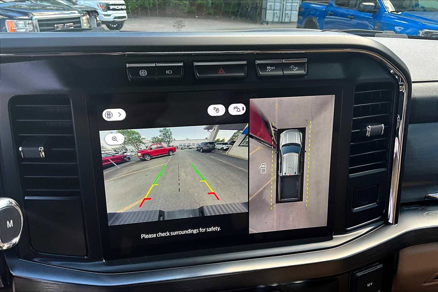 Used 2024 Ford F250 Lariat w/ Chrome Package image 27