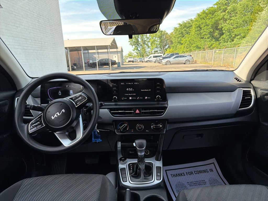 Used 2026 Kia Seltos LX FWD image 19
