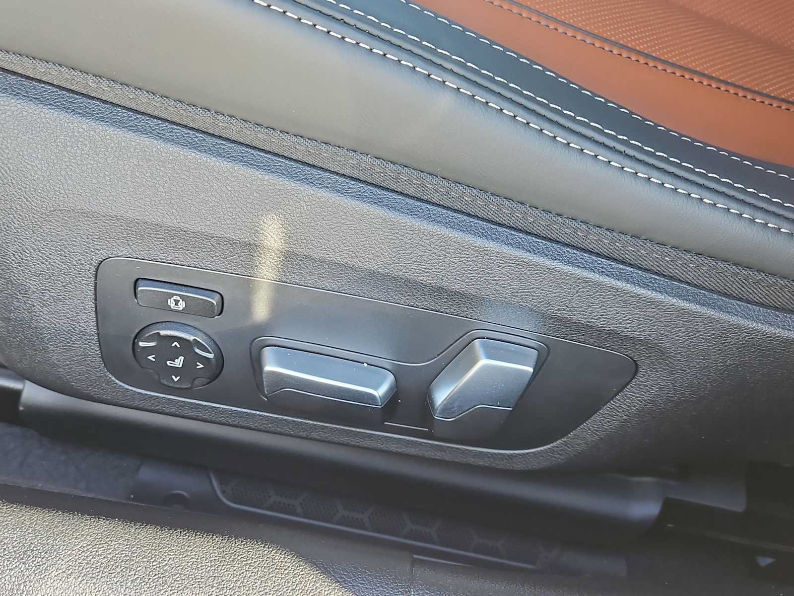Used 2026 BMW 840i xDrive AWD/4WD image 17