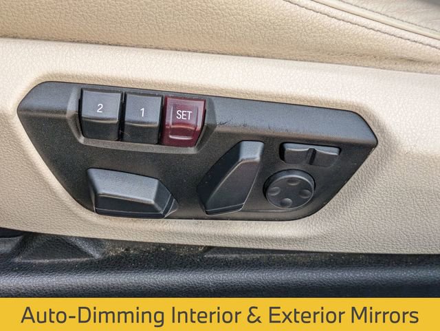 Used 2015 BMW M235i Convertible image 17