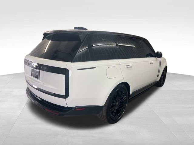 Used 2025 Land Rover Range Rover Long Wheelbase SE image 4