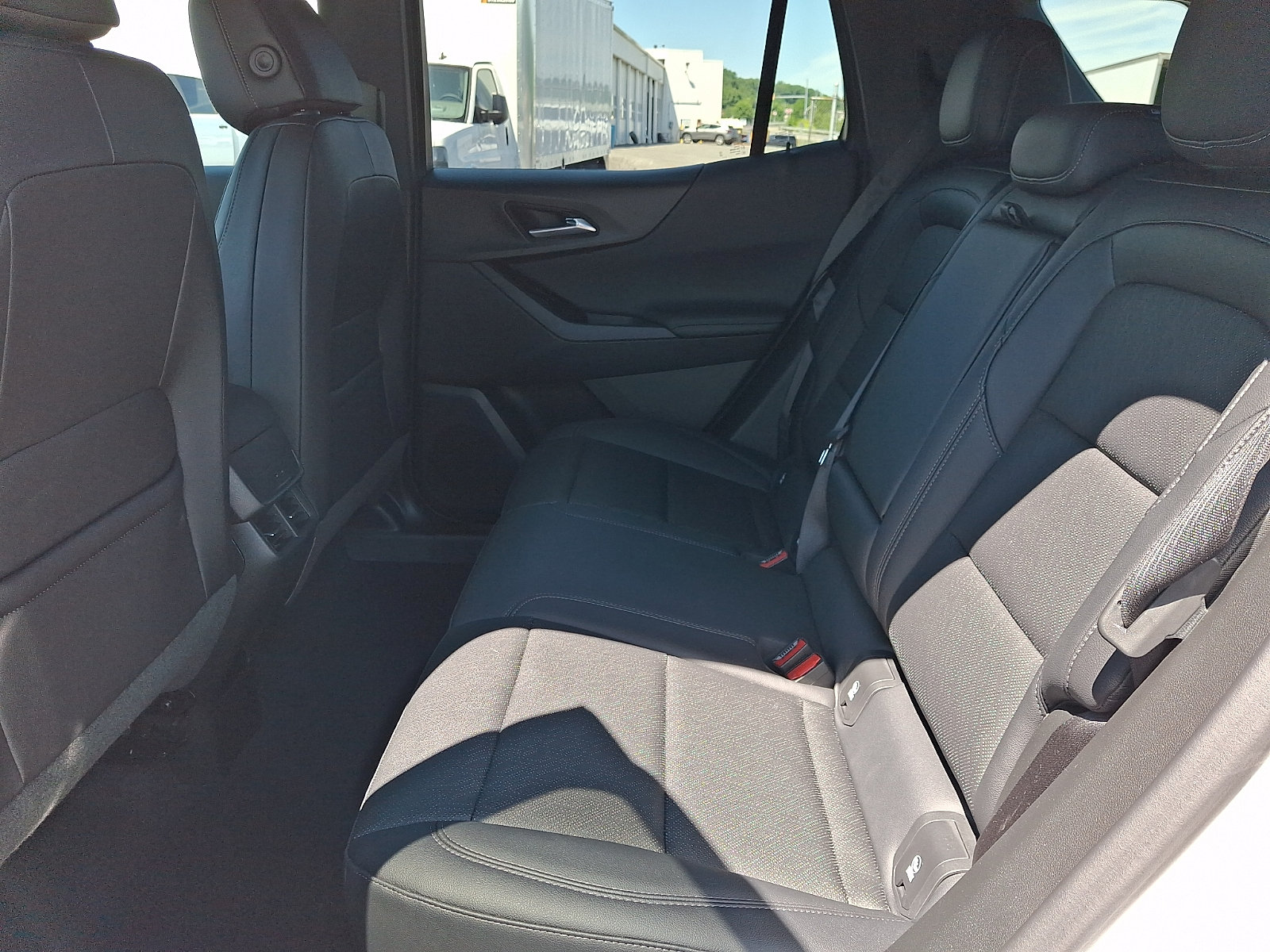 Certified 2026 Chevrolet Equinox LT w/ Convenience Package II AWD/4WD image 10