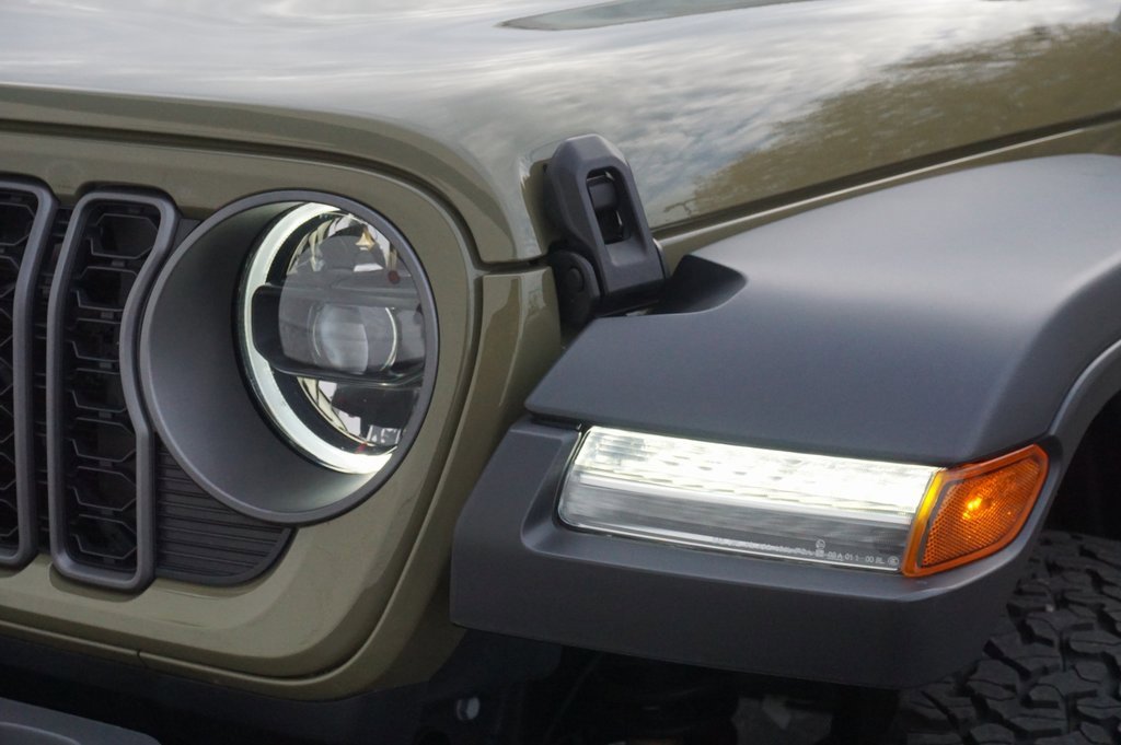 Used 2025 Jeep Wrangler Rubicon image 33