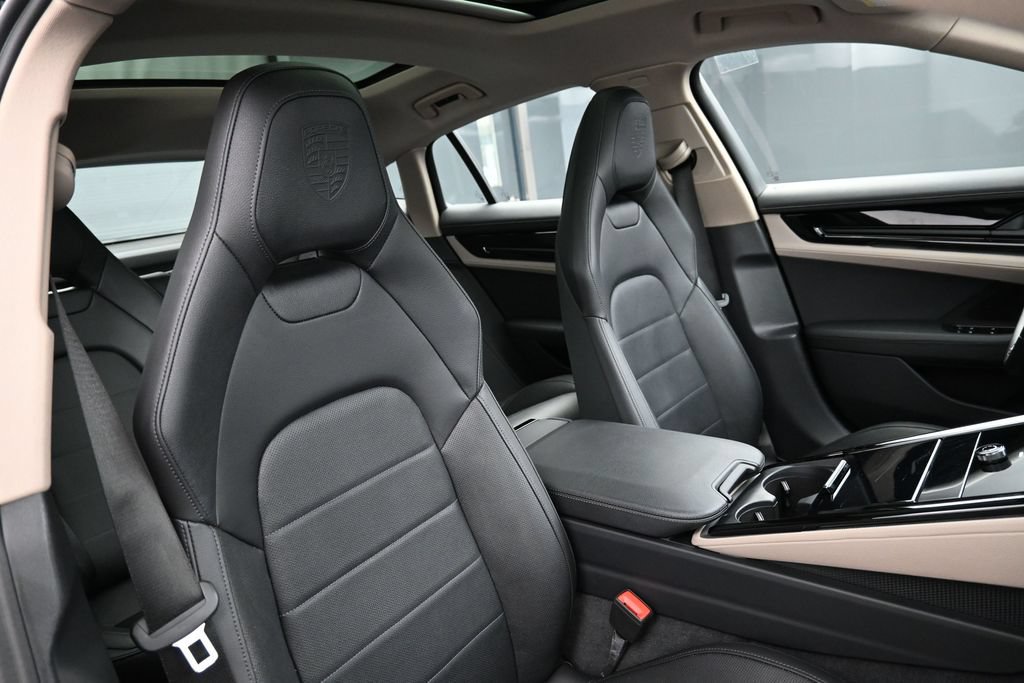 Certified 2025 Porsche Panamera 4 AWD/4WD image 28