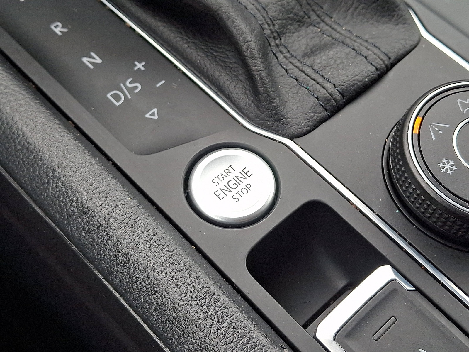 Certified 2021 Volkswagen Atlas SE AWD/4WD image 25