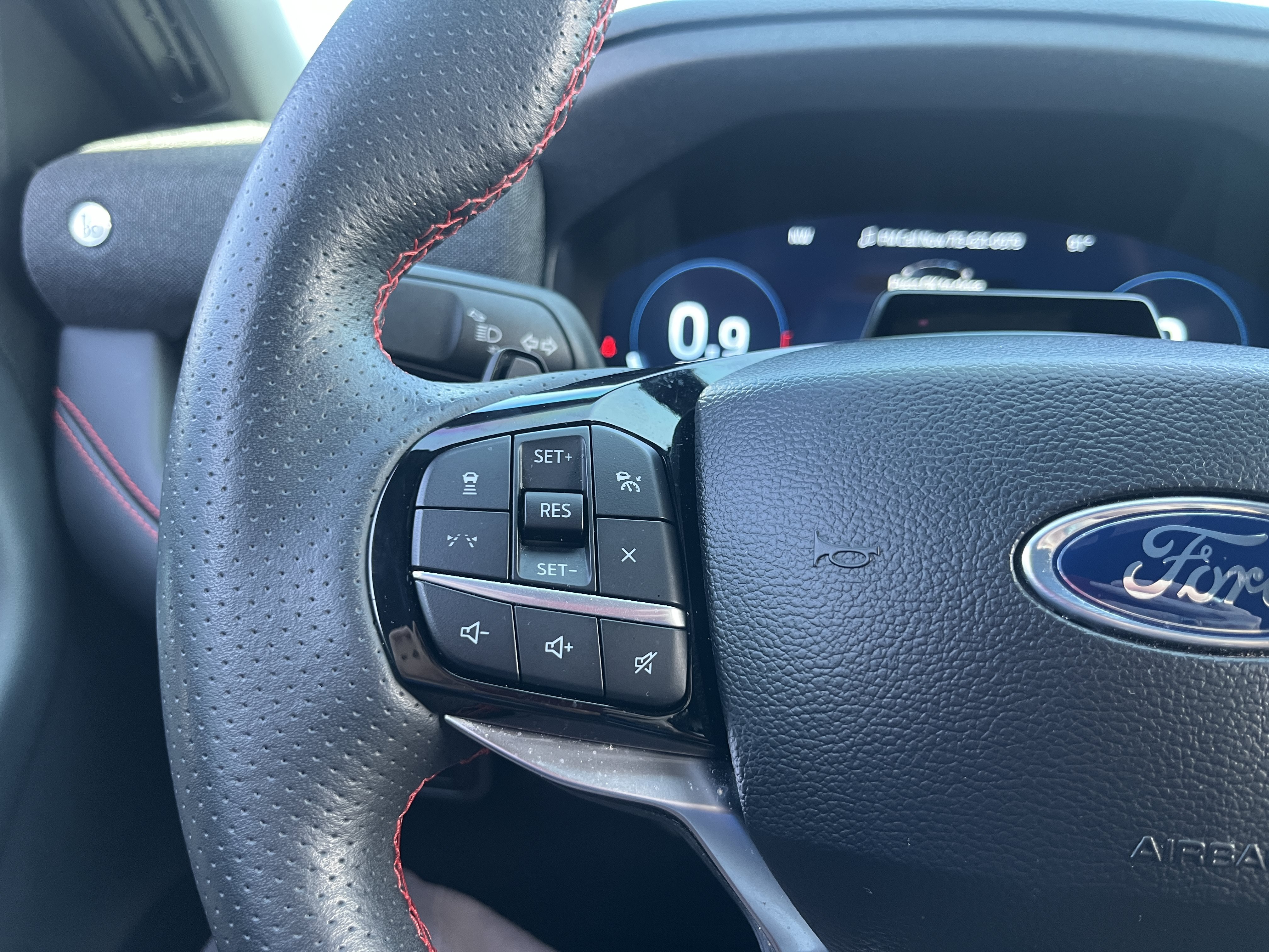 Used 2025 Ford Explorer ST AWD/4WD image 20