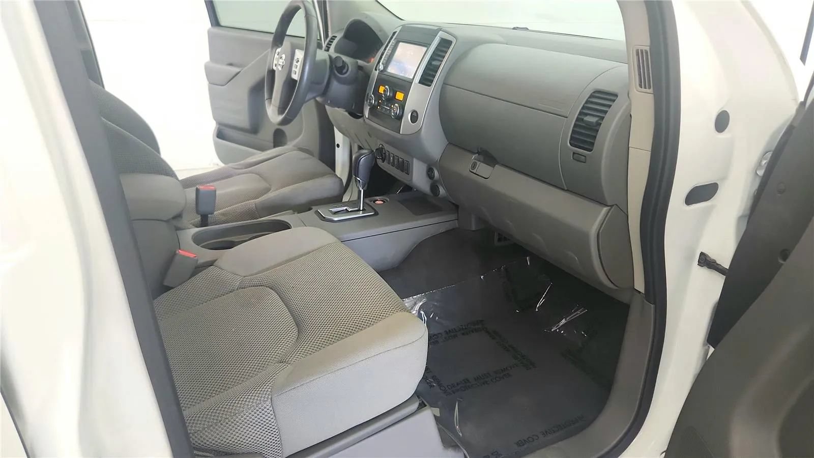 Used 2021 Nissan Frontier SV w/ Midnight Edition Floor Mats AWD/4WD image 35