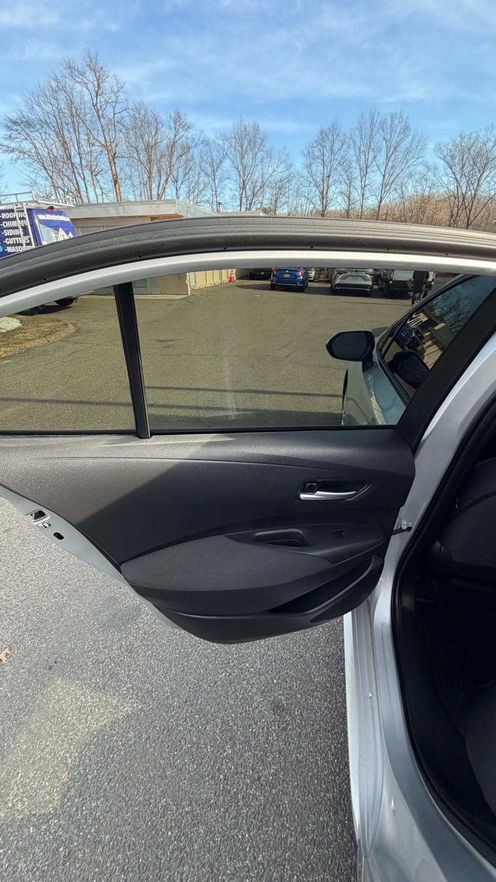 Used 2020 Toyota Corolla LE FWD image 18