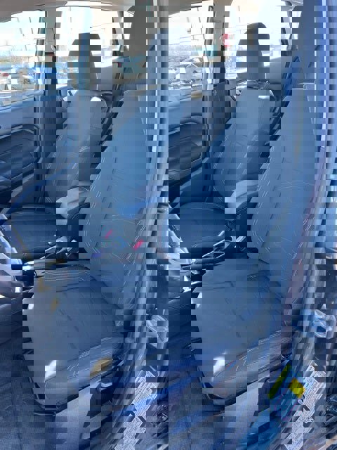 Used 2015 Ford Fiesta SE image 12