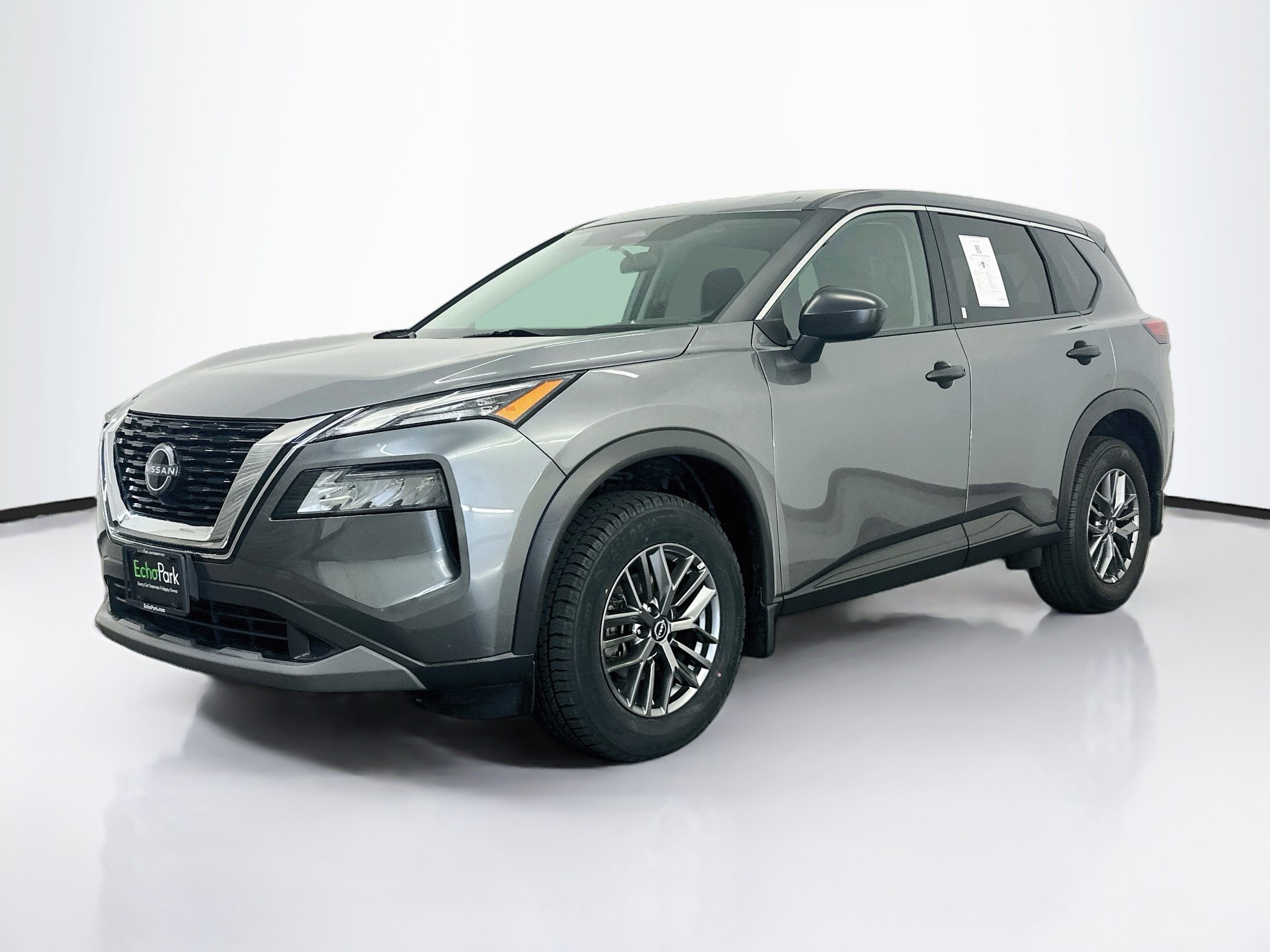 Used 2023 Nissan Rogue S AWD/4WD image 3