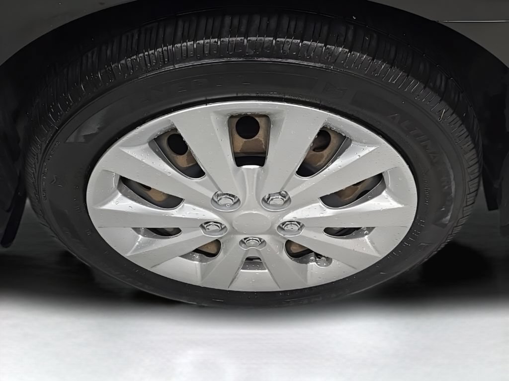 Used 2015 Nissan Sentra S FWD image 42