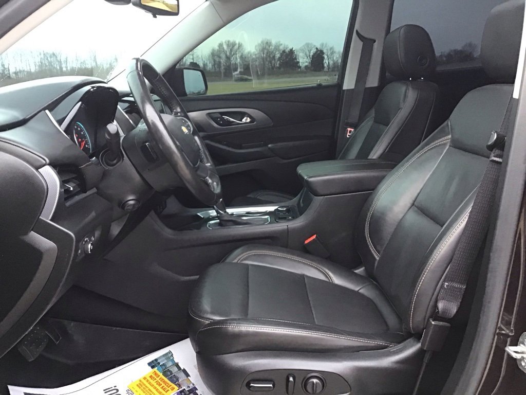 Used 2020 Chevrolet Traverse Premier image 32