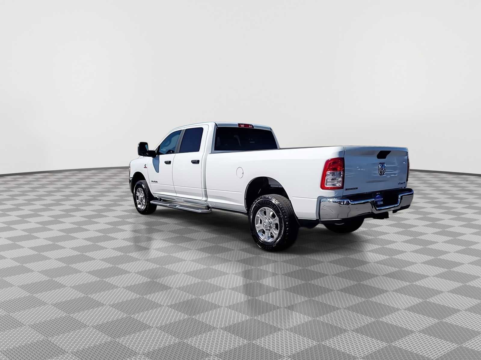 Used 2024 RAM 3500 Big Horn image 6