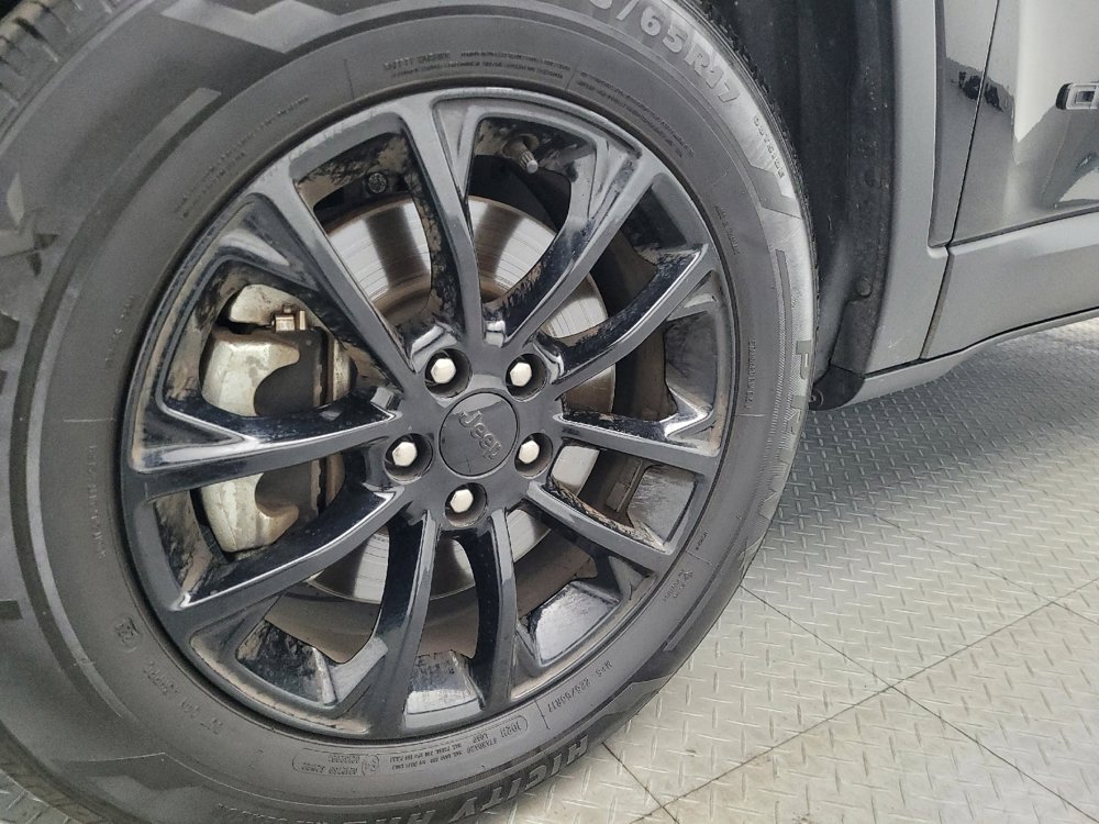 Used 2023 Jeep Cherokee Altitude Lux image 31