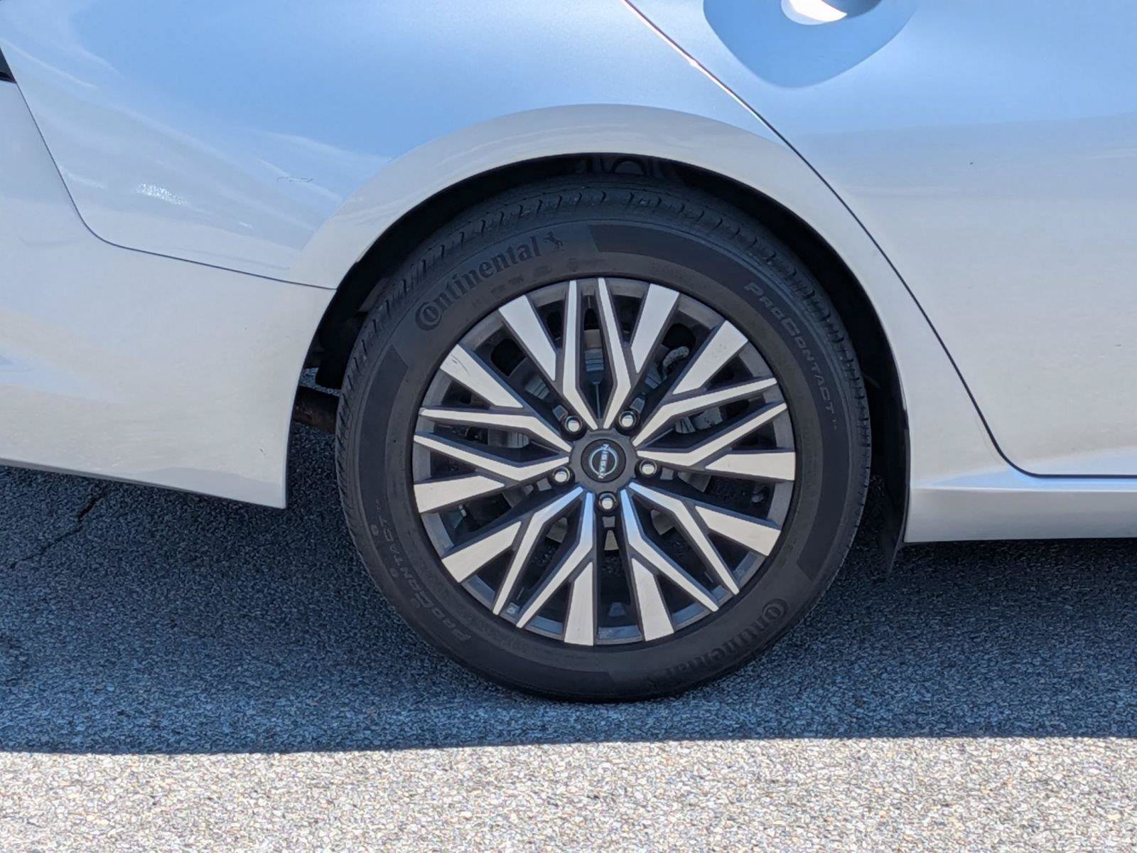 Used 2023 Nissan Altima 2.5 SV FWD image 9