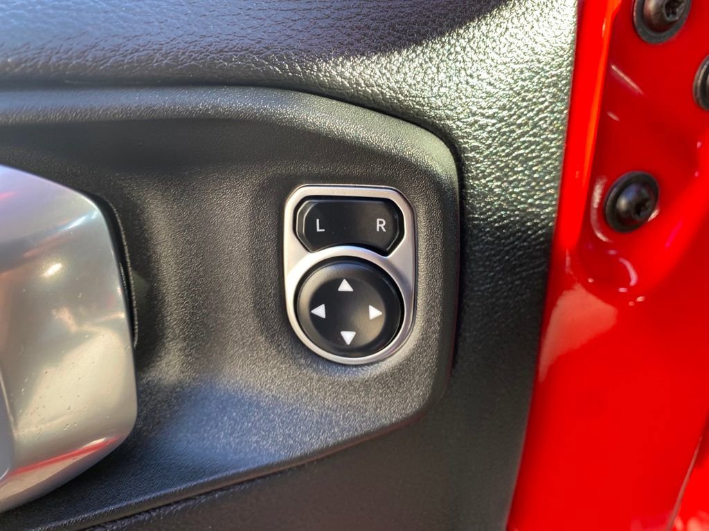 Used 2024 Jeep Wrangler Unlimited Sahara image 24