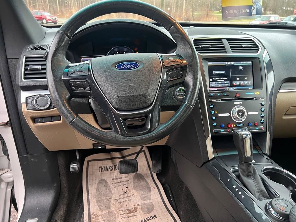 Used 2016 Ford Explorer Limited w/ Equipment Group 301A AWD/4WD image 9
