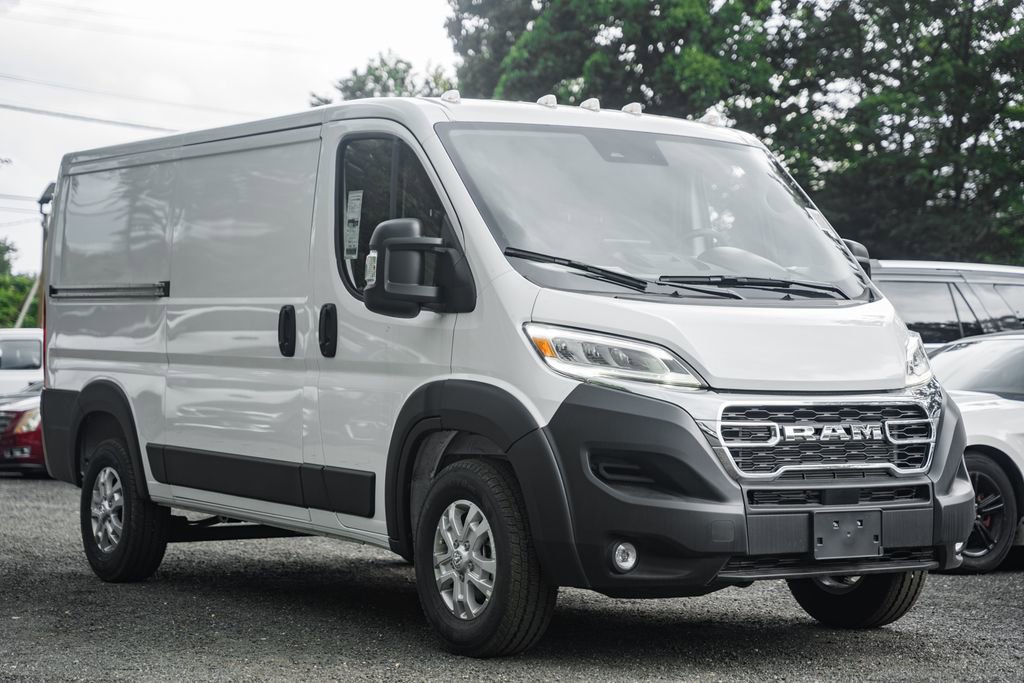 New 2025 RAM ProMaster 2500 w/ Quick Order Package 22G SLT image 1