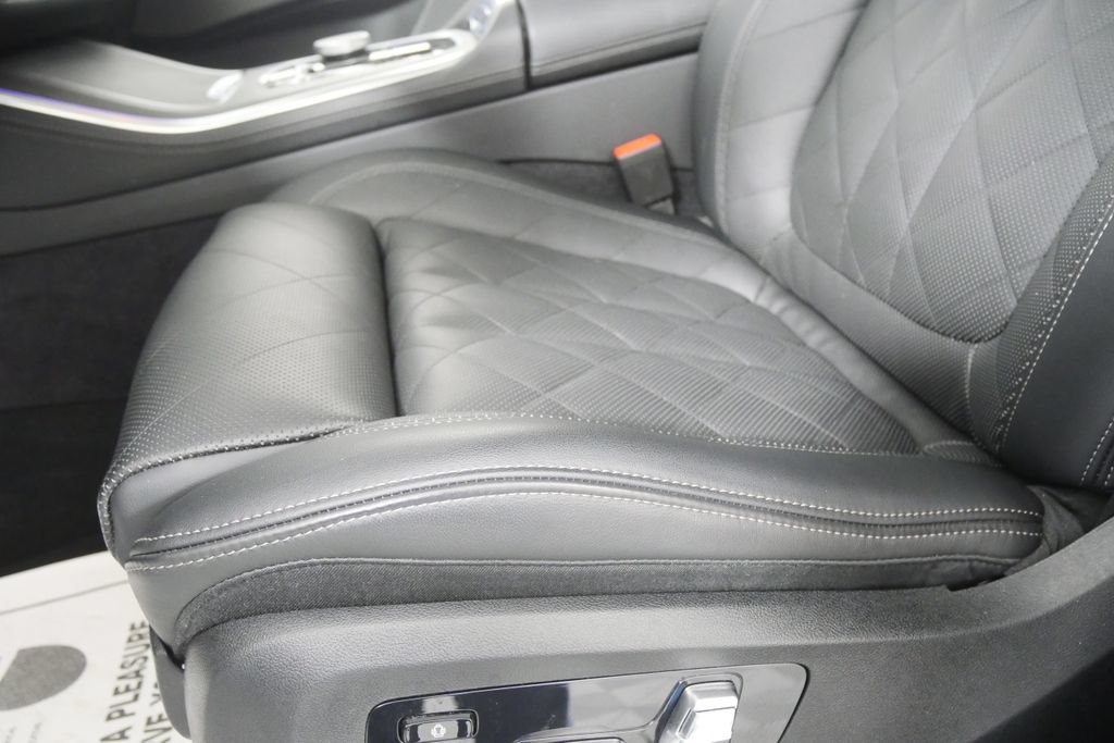 Certified 2026 BMW X5 sDrive40i w/ Climate Comfort Package RWD image 9
