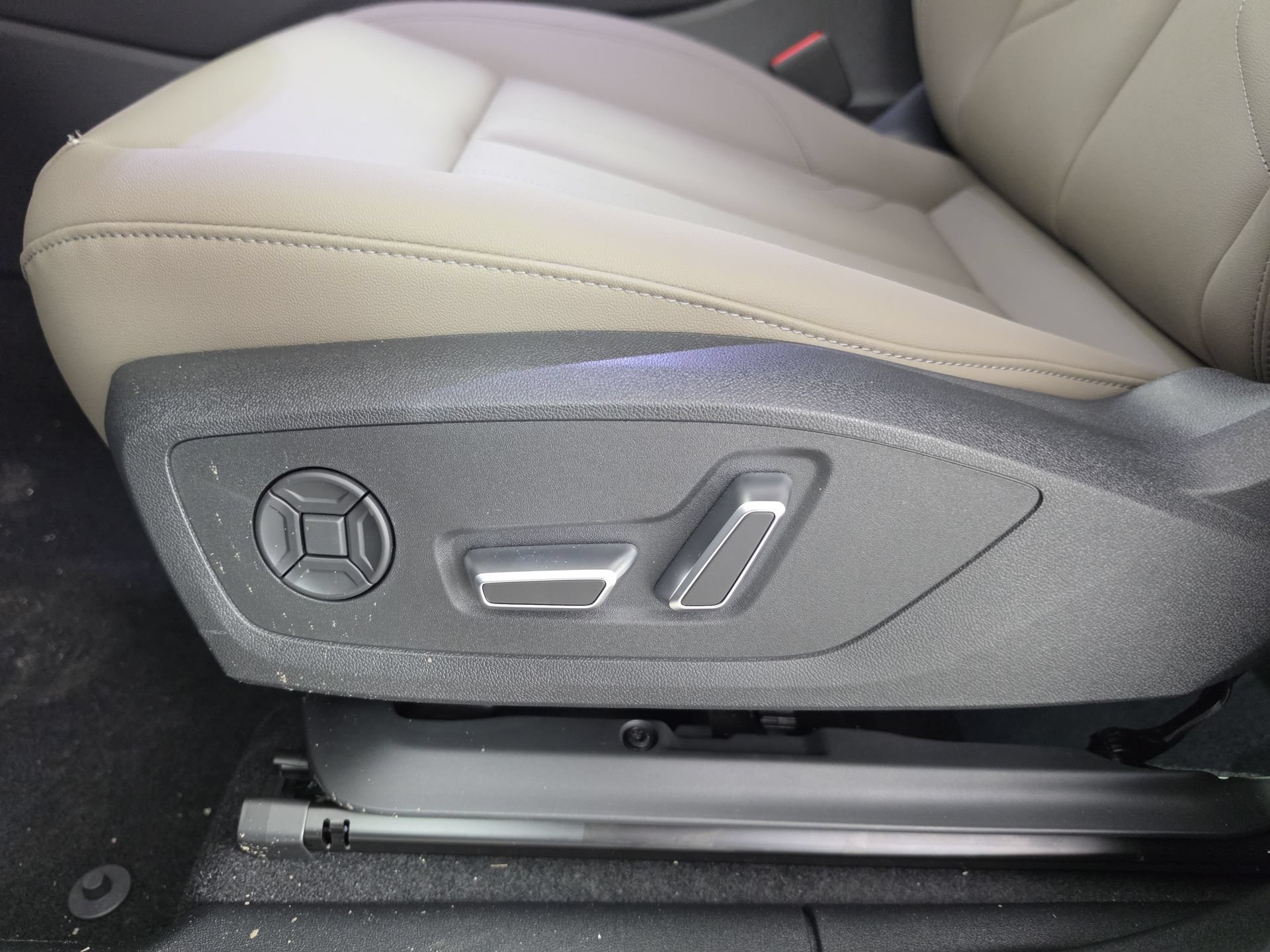New 2026 Audi Q3 quattro 2.0T AWD/4WD image 15