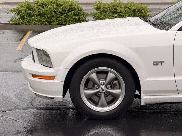Used 2006 Ford Mustang GT RWD image 11