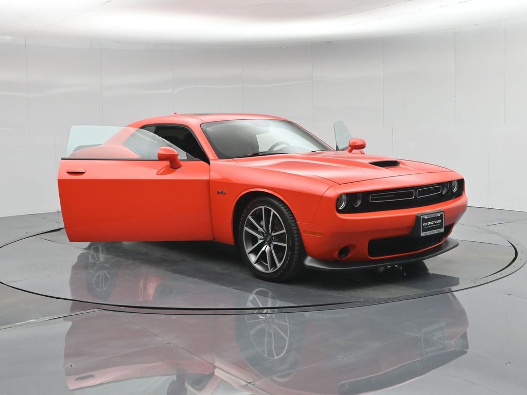 Used 2023 Dodge Challenger R/T image 32