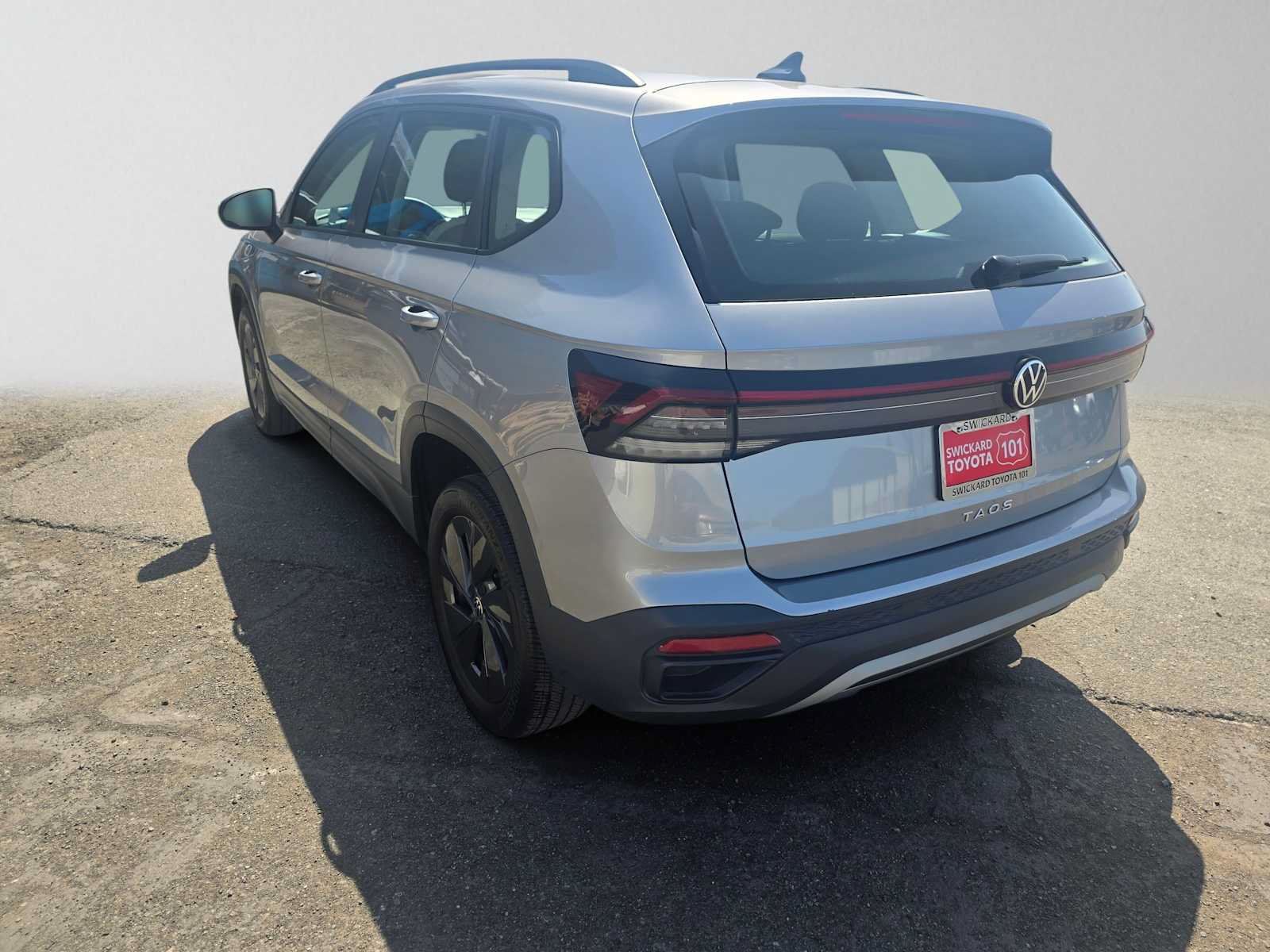 Used 2025 Volkswagen Taos S FWD image 5