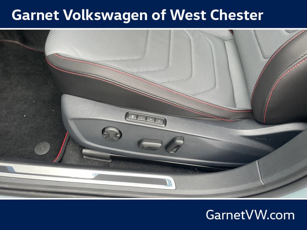 New 2026 Volkswagen Jetta GLI Autobahn FWD image 9