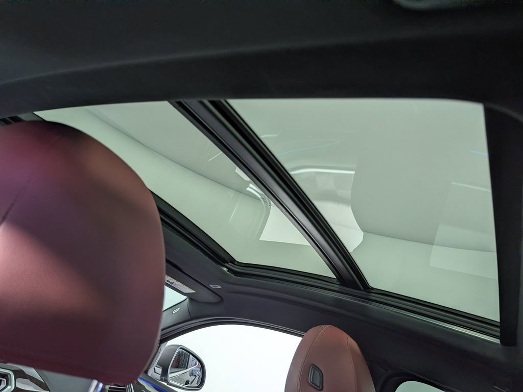 Certified 2023 BMW X4 xDrive30i w/ Convenience Package image 14