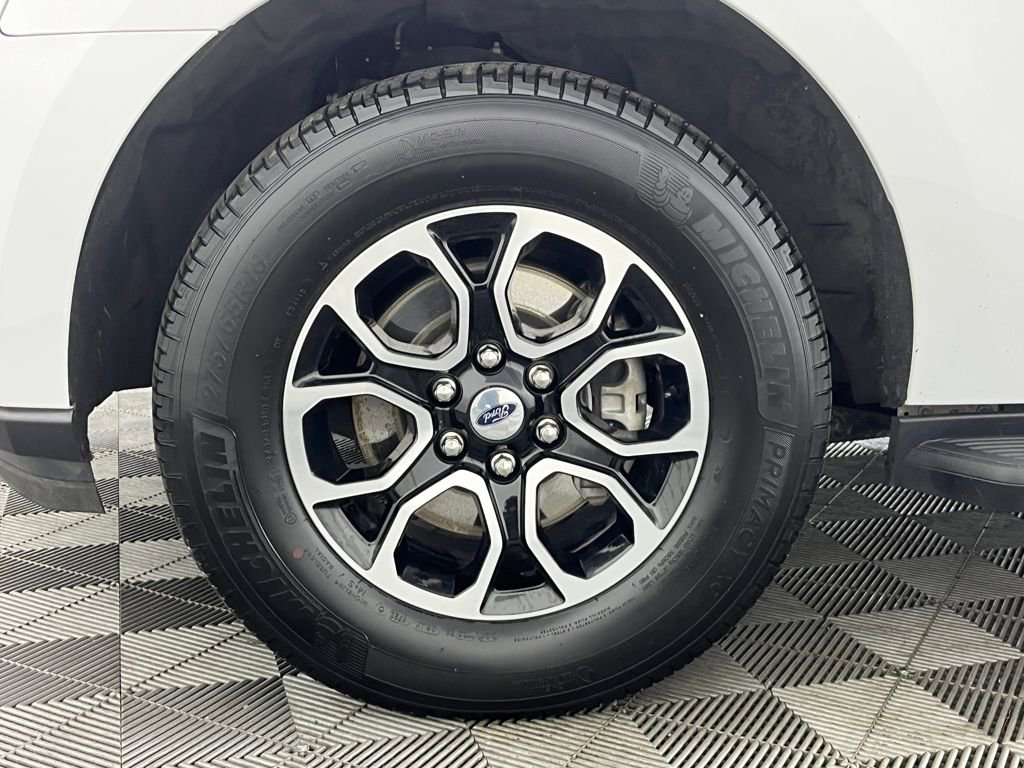 Used 2024 Ford Expedition XLT image 19