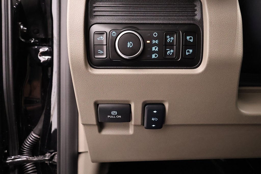 Certified 2026 Ford F350 Platinum w/ Platinum Plus Package image 28