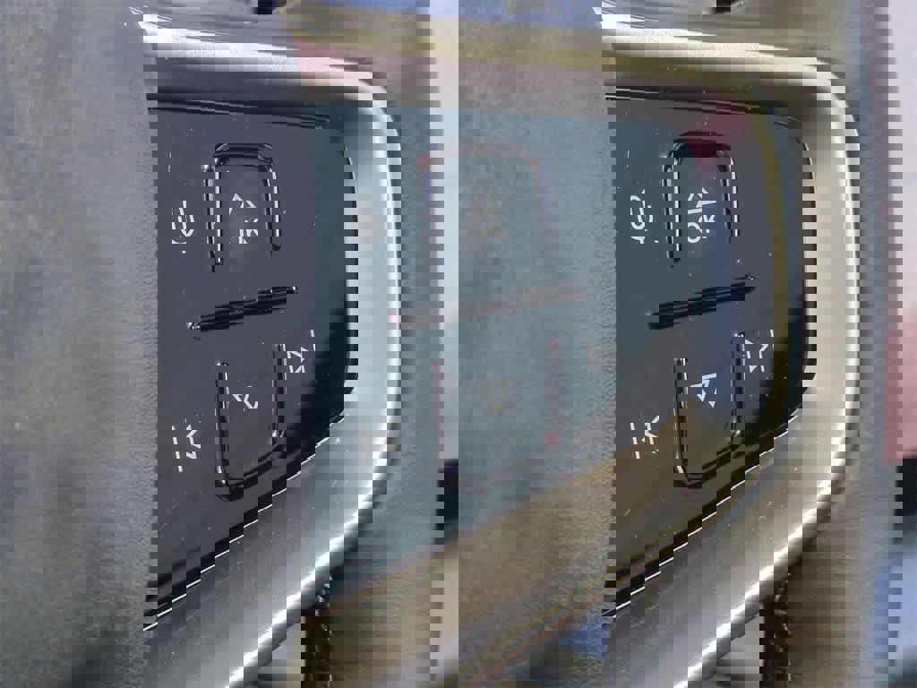 New 2025 Volvo EX30 Plus w/ Protection Package Premier image 24