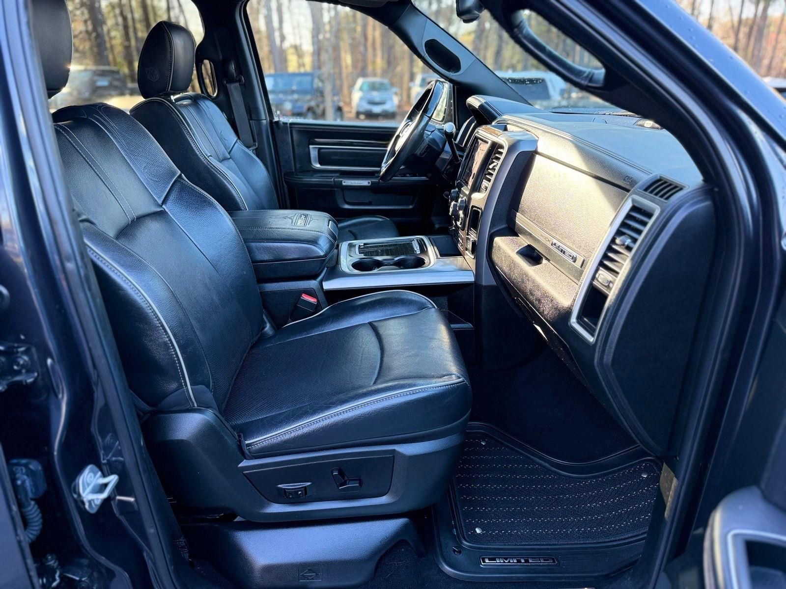 Used 2018 RAM 2500 Limited AWD/4WD image 29