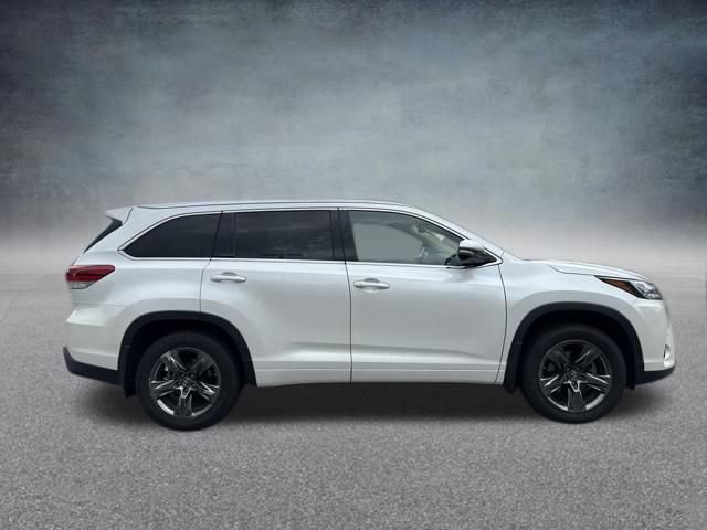 Used 2018 Toyota Highlander Limited Platinum AWD/4WD image 6