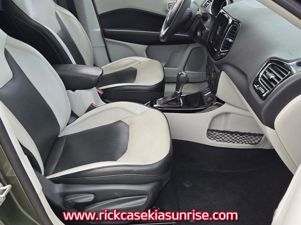 Used 2018 Jeep Compass Limited w/ Navigation Group image 18