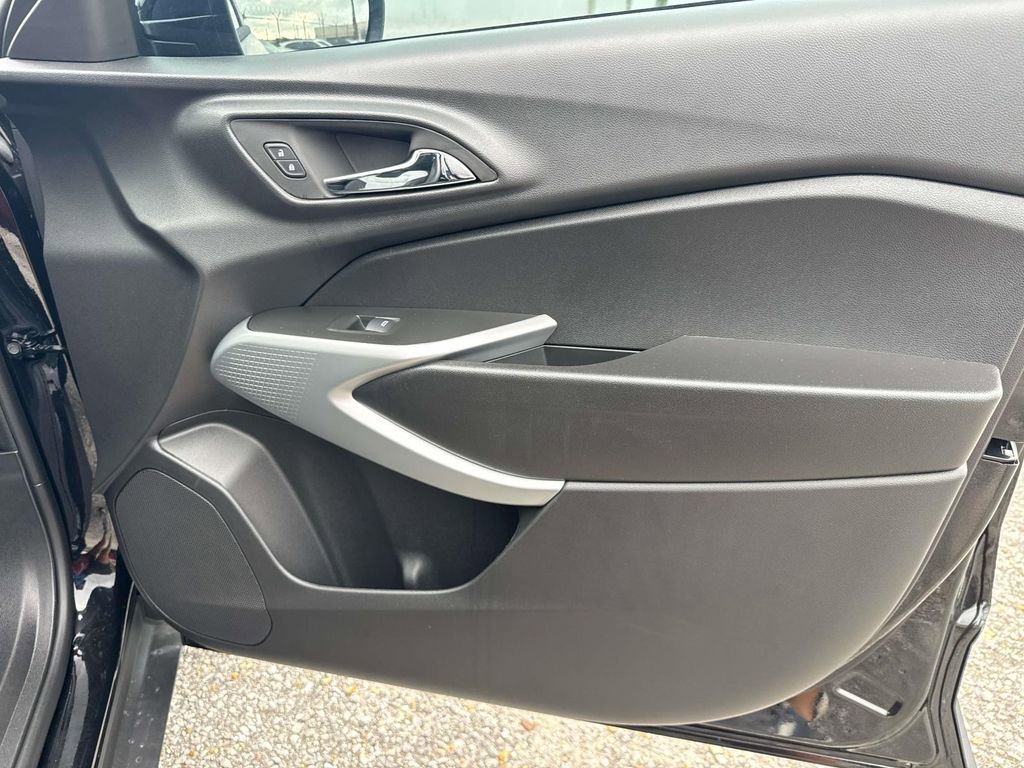 New 2026 Chevrolet Trax LS w/ LS Convenience Package image 13