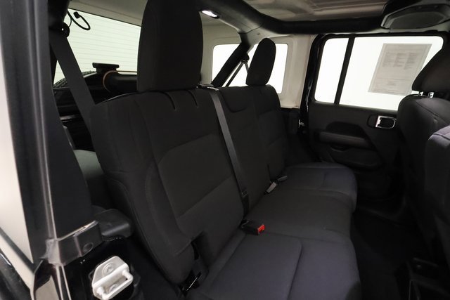 Used 2023 Jeep Wrangler Sahara image 21
