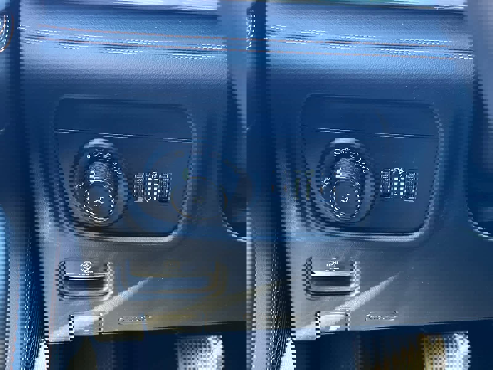 Used 2024 Jeep Grand Cherokee L Summit image 22