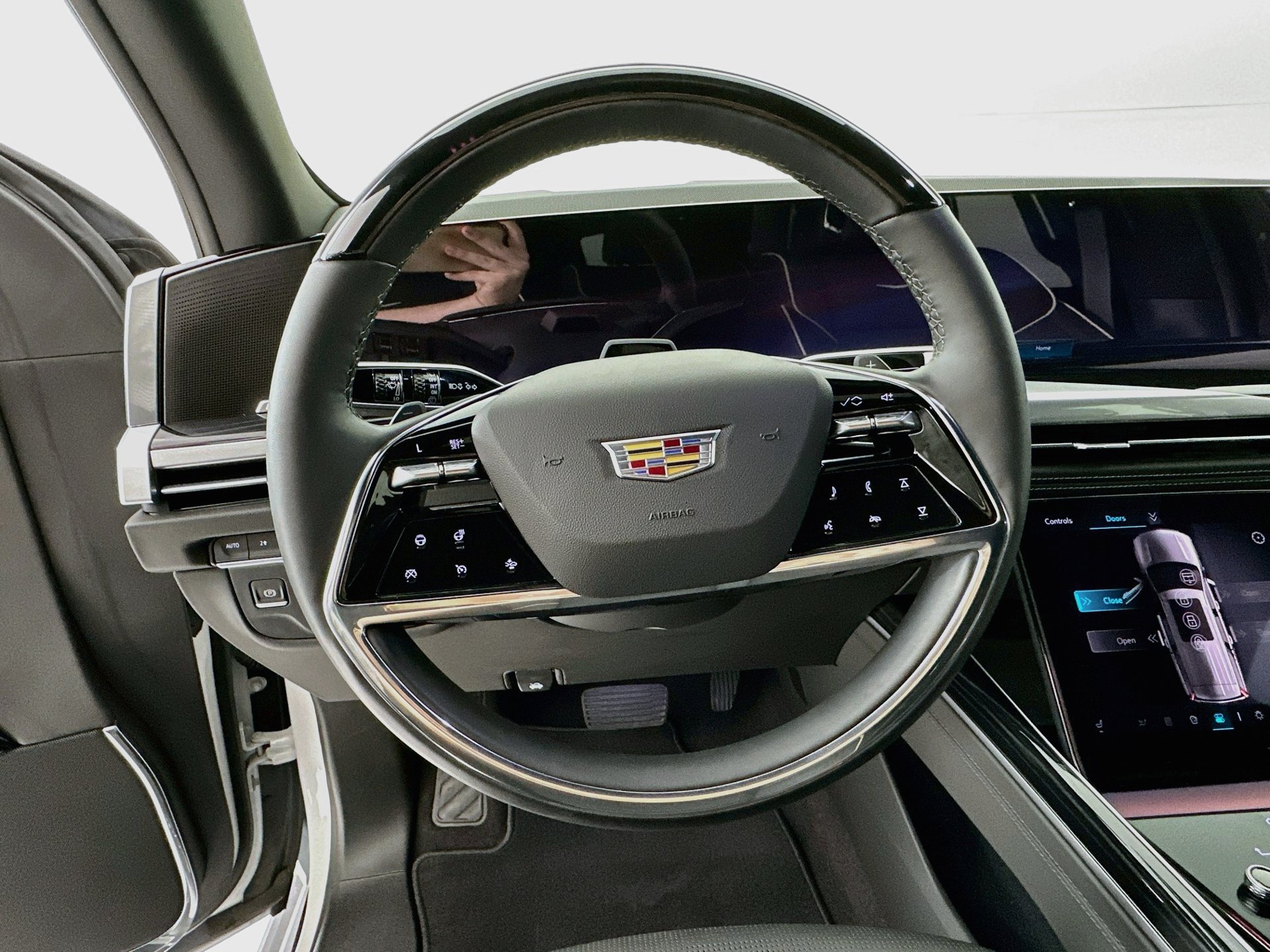 Used 2025 Cadillac Escalade ESV Sport w/ Touring Package AWD/4WD image 12