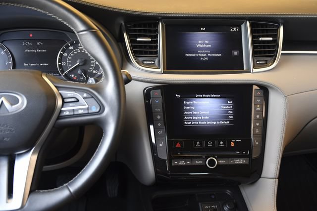 Certified 2025 INFINITI QX50 Luxe AWD/4WD image 11