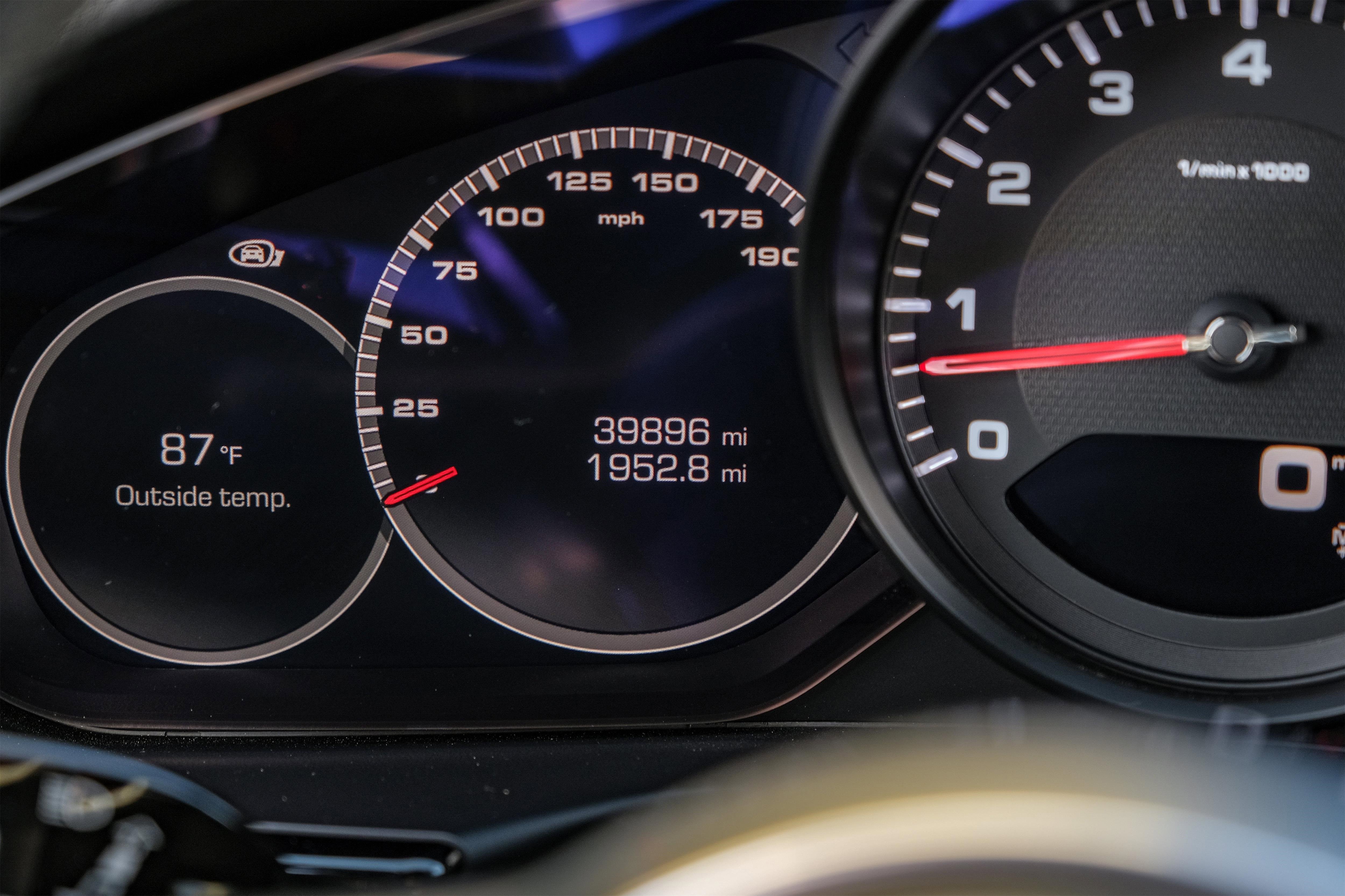 Used 2018 Porsche Panamera image 18