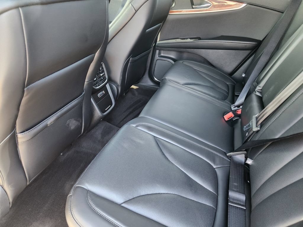 Used 2020 Lincoln Nautilus Reserve w/ Equipment Group 201A AWD/4WD image 9