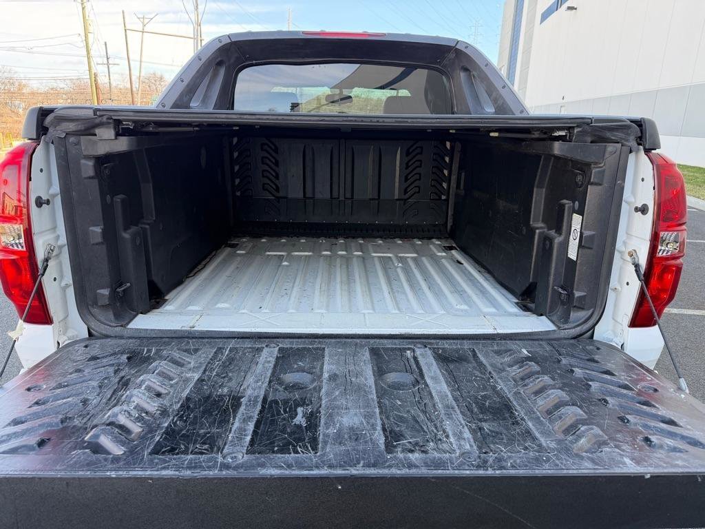 Used 2010 Chevrolet Avalanche LT w/ Suspension Package, Off-Road AWD/4WD image 28