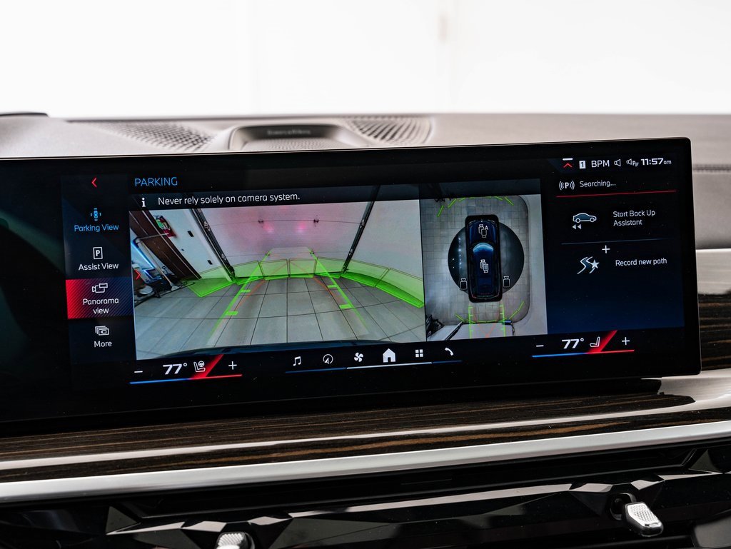 Used 2024 BMW X7 M60i w/ Executive Package image 36