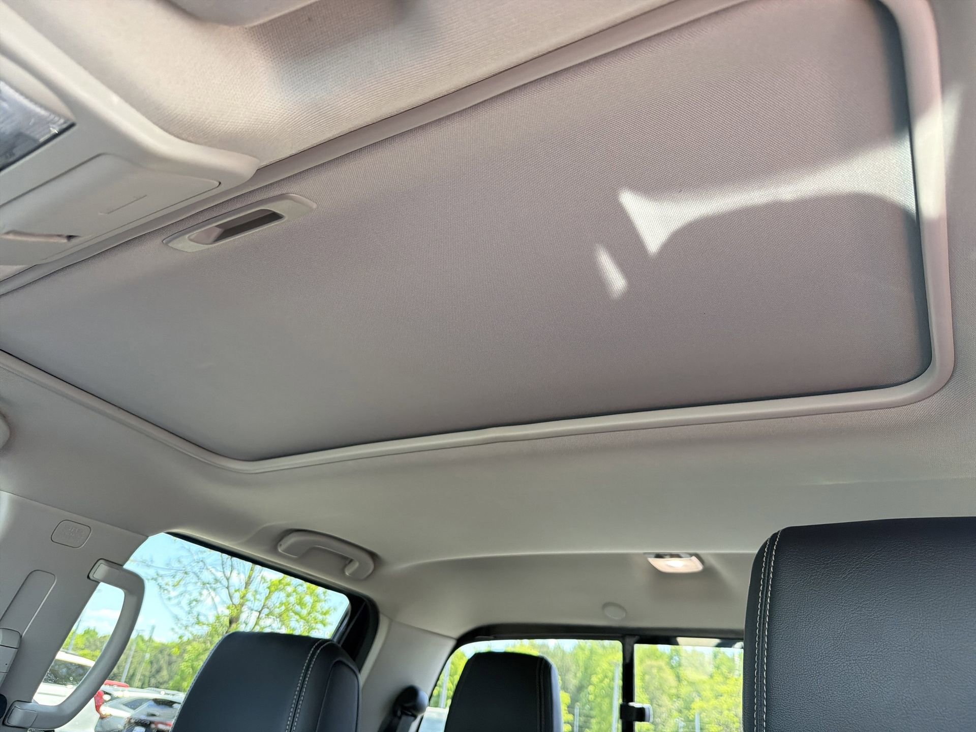 Used 2022 Nissan Frontier SV w/ SV Premium Package image 5