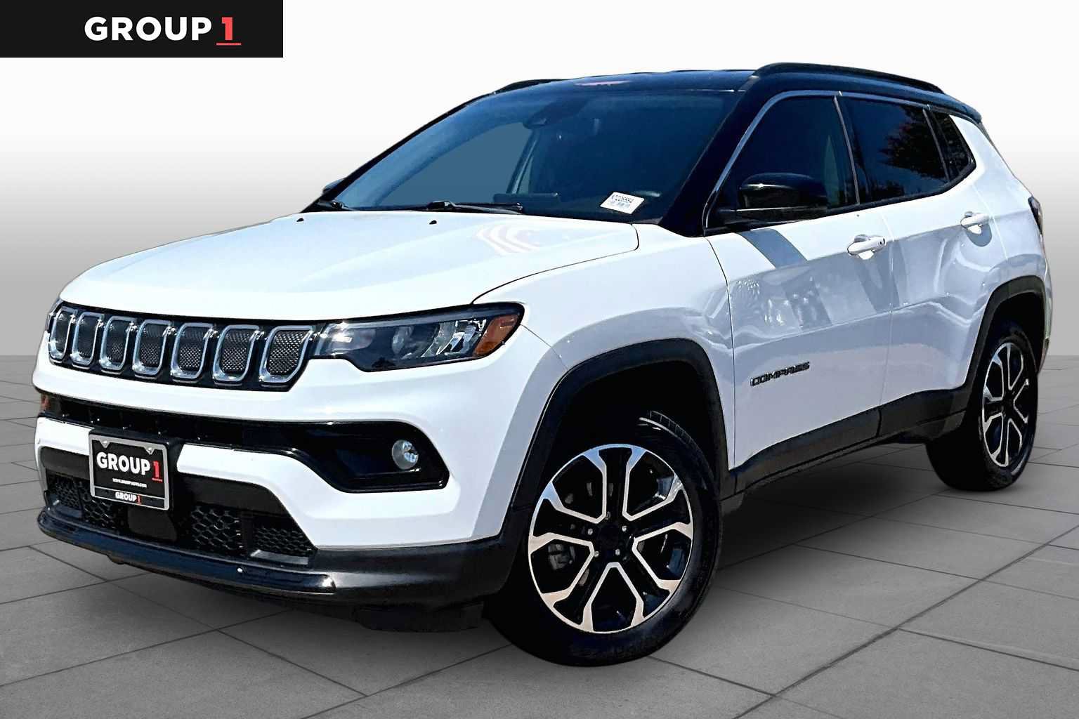 Used 2022 Jeep Compass Limited AWD/4WD image 1
